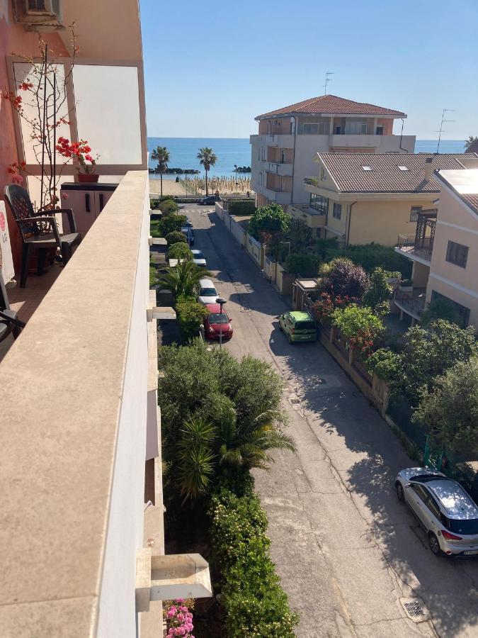 Teresa Al Mare Apartman Montesilvano Marina Kültér fotó